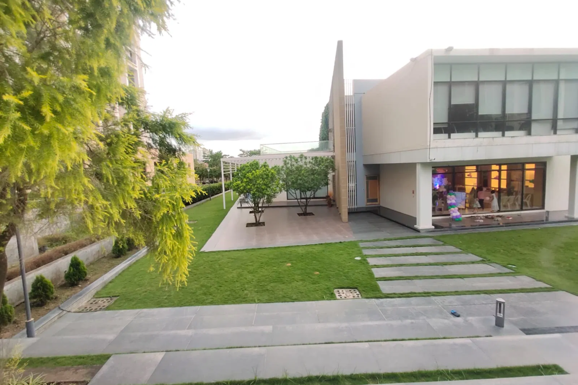 Executive service apartment Room in Hinjewadi Pune