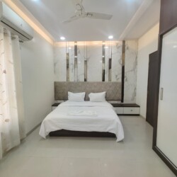Luxury Room in Serviced Apartments at Balewadi High Street Pune