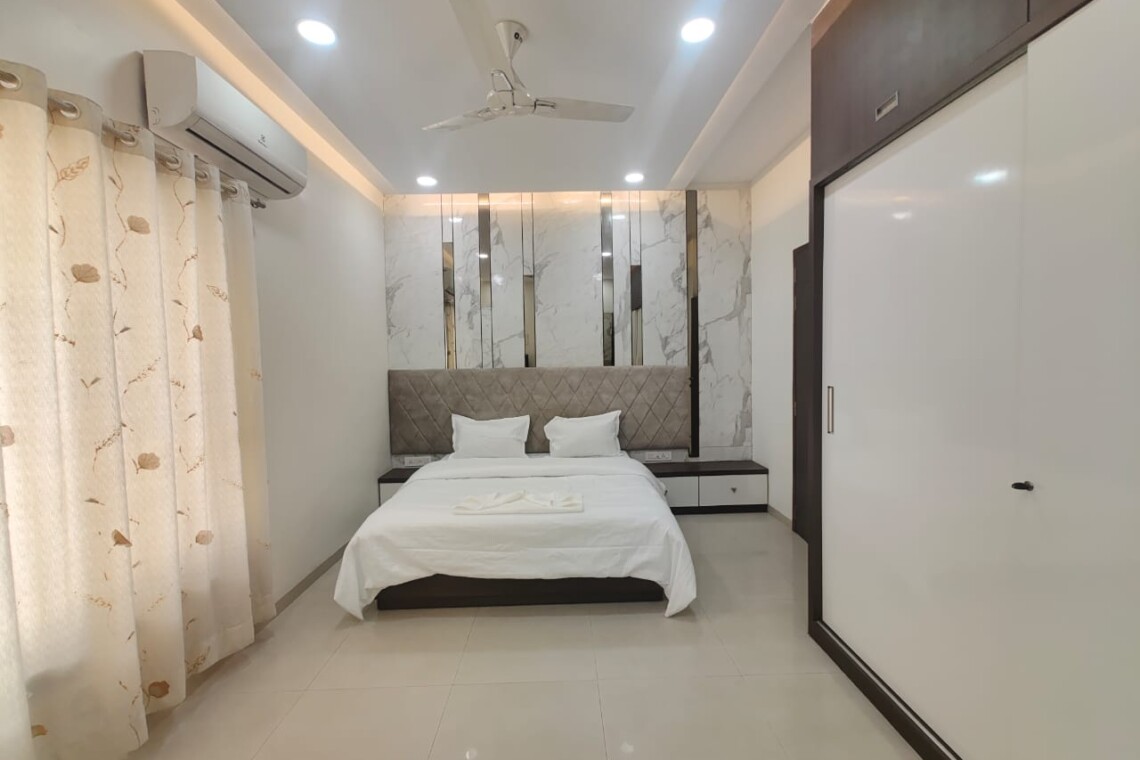 Luxury Room in Serviced Apartments at Balewadi High Street Pune
