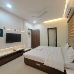 Luxury Room in Serviced Apartments at Balewadi High Street Pune